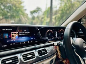 the dashboard of a car with a digital interface innovazioni automotive 2025